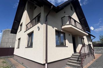 Casă - 5 camere de vanzare RADAUTI - Suceava anunturi imobiliare Suceava