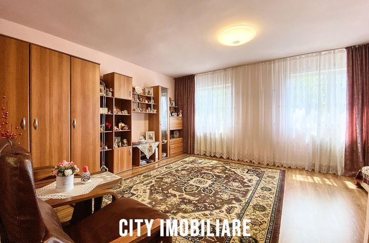 Apartament 3 camere de vanzare MANASTUR - Cluj anunturi imobiliare Cluj