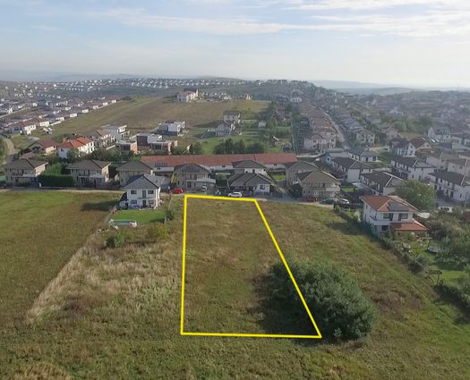 Teren Dezmir, 1400 mp