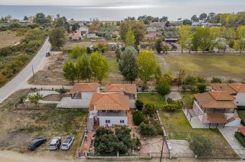 Casă 2 niveluri 88,8 mp, teren 438 mp, Paralia Orfaniou anunturi imobiliare Grecia
