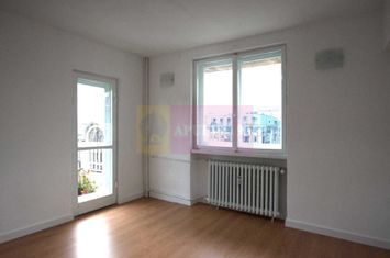 Vanzare apartament 3 camere Calea Victoriei-Ultracentral anunturi imobiliare Bucuresti