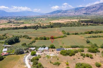 Teren construibil 5.166 mp lângă Spitalul General, Drama anunturi imobiliare Grecia