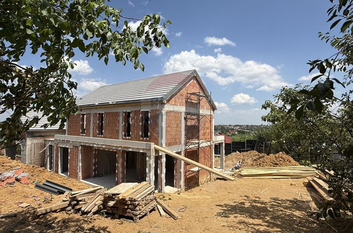 Vilă in constructie, locatie excelenta, Comision 0% anunturi imobiliare Cluj