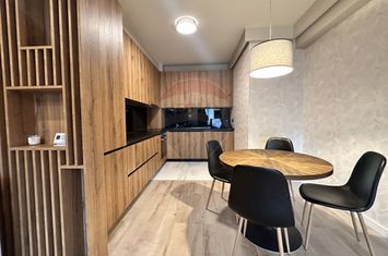 Apartament ultrafinisat, Central, 3 camere,74mp, 2 bai, garaj subteran anunturi imobiliare Cluj