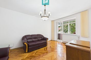 Apartament cu 3 camere decomandat, Str. Horia anunturi imobiliare Arad