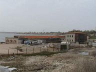 Casele de vacanţă de la malul mării se vând cu 700-900 euro/mp