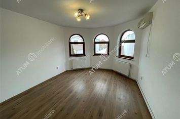 Vilă - 10 camere de vanzare TREI STEJARI - Sibiu anunturi imobiliare Sibiu