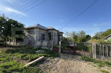 Casă - 3 camere de vanzare CRAIOVA - Dolj anunturi imobiliare Dolj
