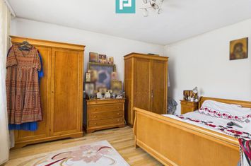 Casă cu 2 camere și teren de 1450 mp în Aradul Nou anunturi imobiliare Arad