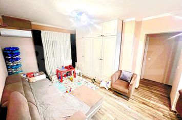 Apartament 4 camere de vanzare SIMLEU SILVANIEI - Salaj anunturi imobiliare Salaj