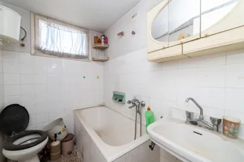 Casă tip duplex 74 mp pe teren 218 mp în Ampelokipi, Drama anunturi imobiliare Grecia