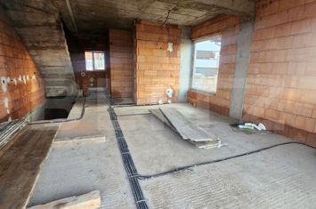Vilă - 5 camere de vanzare FLORESTI - Cluj anunturi imobiliare Cluj