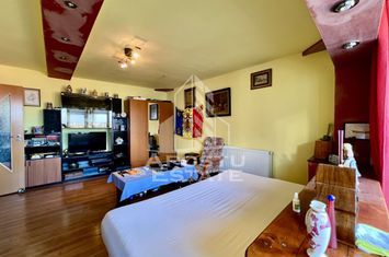 Apartament 3 camere, 2 bai, decomandat, balcon deschis, zona Lunei anunturi imobiliare Timis