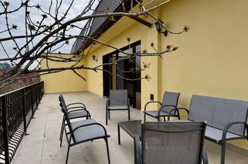 Apartament 4 camere de vanzare AVIATORILOR - Bucuresti anunturi imobiliare Bucuresti