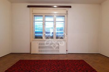 Apartament 4 camere de vanzare ULTRACENTRAL - Bihor anunturi imobiliare Bihor