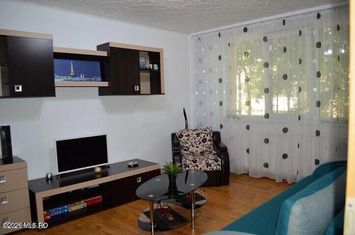 Eremia - Nord, 2 camere, decomandat, etaj 1, mobilat si utilat! anunturi imobiliare Arges