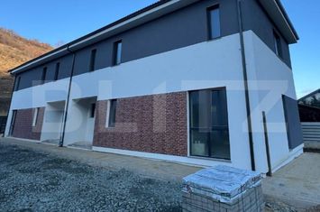 Vilă - 4 camere de vanzare FLORESTI - Cluj anunturi imobiliare Cluj