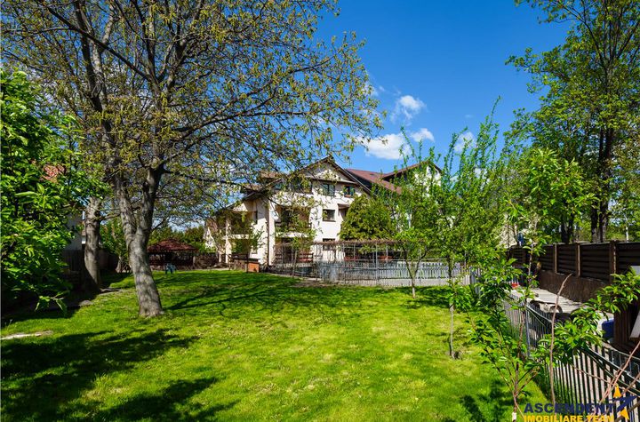 Vilă - 7 camere de vanzare TRACTORUL - Brasov anunturi imobiliare Brasov