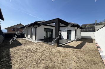 Casă - 4 camere de vanzare TEREZIAN - Sibiu anunturi imobiliare Sibiu