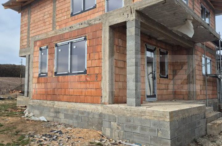 Casă - 4 camere de vanzare CORUNCA - Mures anunturi imobiliare Mures