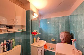 Apartament 3 camere de vanzare BOTOSANI - Botosani anunturi imobiliare Botosani