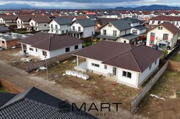 Casă - 4 camere de vanzare TARLUNGENI - Brasov anunturi imobiliare Brasov