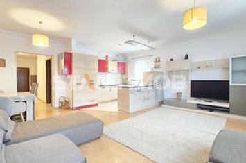Apartament 3 camere zona Coresi cu parcare anunturi imobiliare Brasov