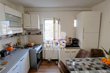 Apartament 3 camere de vanzare COMPLEX STUDENTESC - Timis anunturi imobiliare Timis