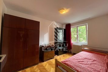 Apartament cu 3 camere, semidecomandat, etajul 2, zona Centrala anunturi imobiliare Timis