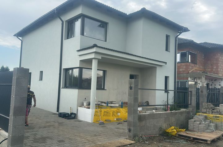 Vilă - 4 camere de vanzare SIBIU - Sibiu anunturi imobiliare Sibiu