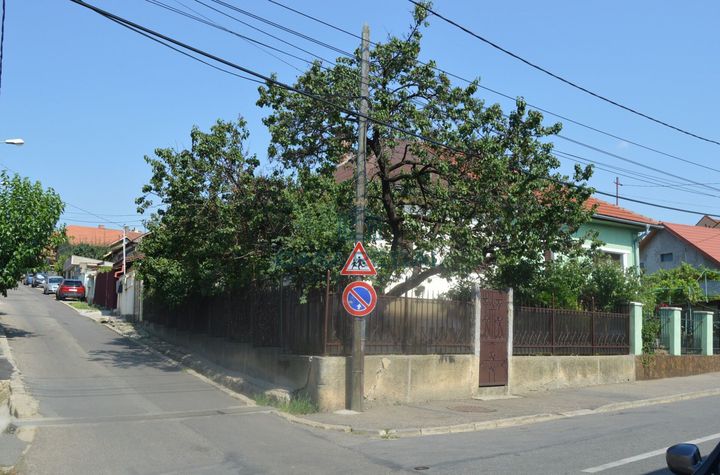 Casa de vanzare tip duplex zona Dealurile Oradiei anunturi imobiliare Bihor