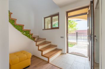Vilă - 5 camere de vanzare FLORESTI - Cluj anunturi imobiliare Cluj