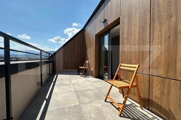 Apartament 3 camere de vanzare TRACTORU - Brasov anunturi imobiliare Brasov