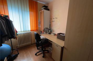 Apartament 3 camere de vanzare METALURGIE - Iasi anunturi imobiliare Iasi
