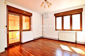 1 Mai Mihalache Vila RENOVATA panouri fotovoltaice costuri MINIME utilitati PRIMA INCHIRIERE anunturi imobiliare Bucuresti