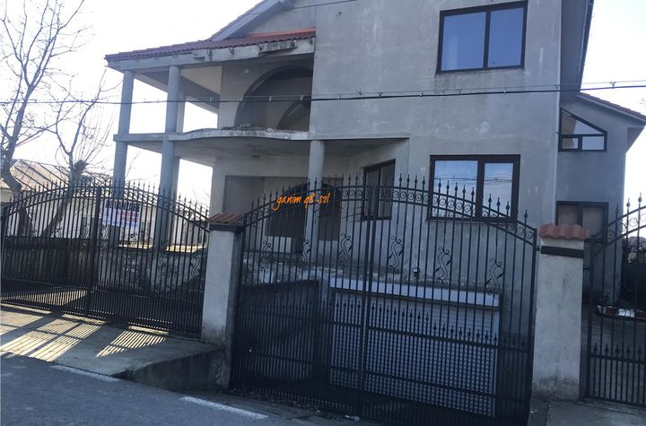 Vilă - 3 camere de vanzare VULTURU - Vrancea anunturi imobiliare Vrancea