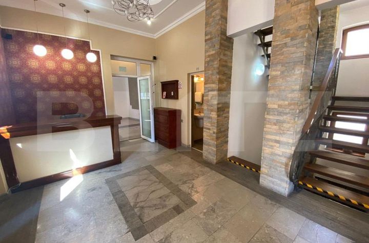 Casă - 8 camere de vanzare CLUJ-NAPOCA - Cluj anunturi imobiliare Cluj