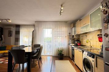 Apartament 3 camere de vanzare FLORESTI - Cluj anunturi imobiliare Cluj
