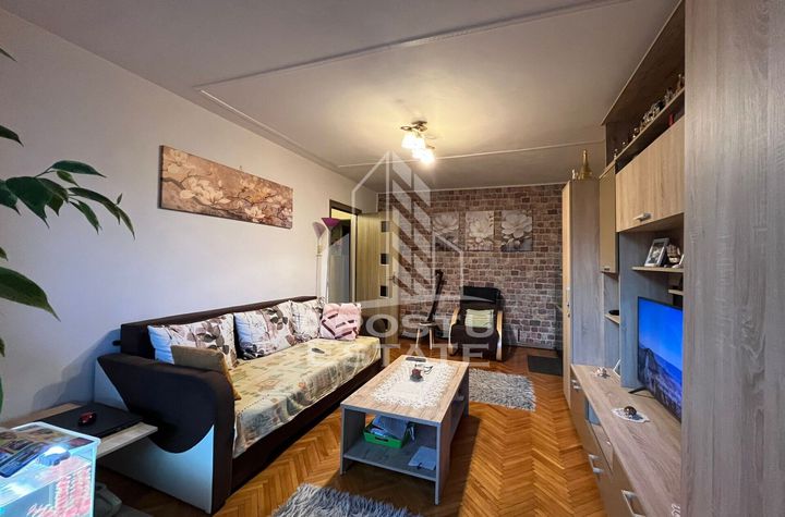 Apartament cu 3 camere, decomandat, 2 bai , 2 balcoane,zona Soarelui anunturi imobiliare Timis