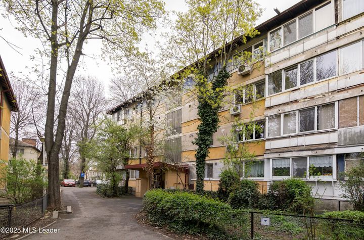 Vanzare Apartament 3 camere de - Pajura anunturi imobiliare Bucuresti
