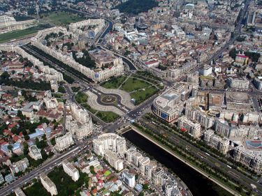 Bucureştiul, reconstruit: o nouă Universitate, parcări, tuneluri şi pasaje. Simţi diferenţa?