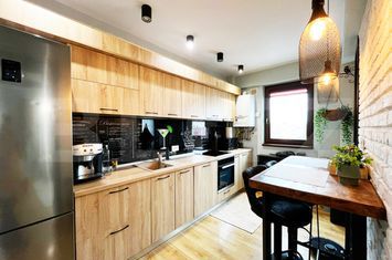 Apartament 3 camere de vanzare VALEA LUPULUI - Iasi anunturi imobiliare Iasi