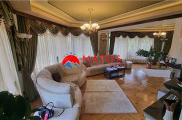 Vilă - 8 camere de vanzare VALEA DOFTANEI - Prahova anunturi imobiliare Prahova