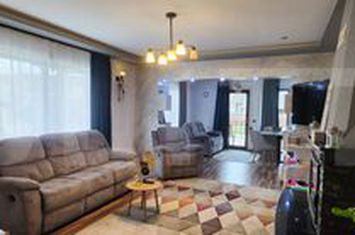 Vilă - 5 camere de vanzare LIVEZENI - Mures anunturi imobiliare Mures