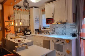 Apartament 2 camere de vanzare CENTRAL - Timis anunturi imobiliare Timis