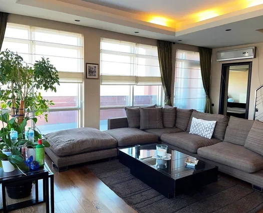 Apartament 6 camere Oltenitei, 277 mp