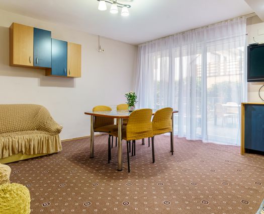 Apartament 4 camere Floresti, 67 mp