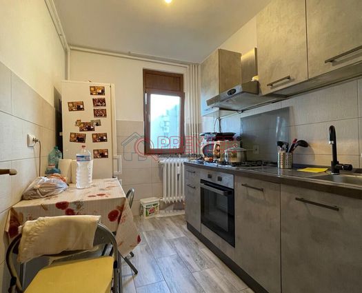 Apartament 3 camere Piata Sudului, 50 mp
