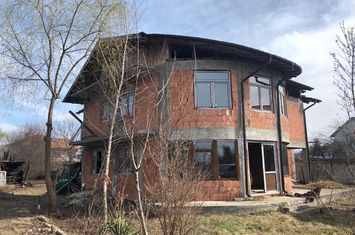Locuinta P+1+pod 244mp "la rosu"+teren 3271mp toate utilitatile! anunturi imobiliare Bucuresti
