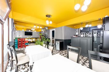 Spațiu comercial de vanzare LUNCA CETATUII - Iasi anunturi imobiliare Iasi